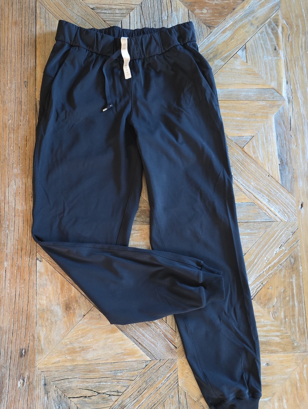LULULEMON sttetchy athletic comfy pants 4 26" waist